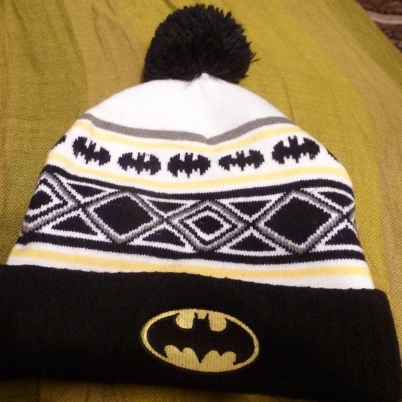 Batman Accessories - Batman DC Comics Ladies Winter Hat Bennie with Pom